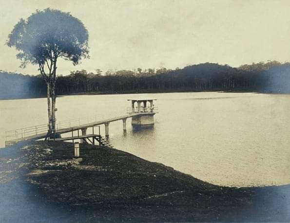 Toma de agua cruda en el río Agua Clara es 1910.